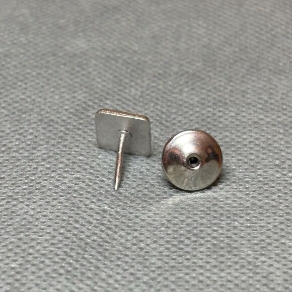 Vintage Playboy Pin Club Member Lapel Pin Tie Tack Silver-Tone Iconic Bunny Logo - Picture 6 of 7